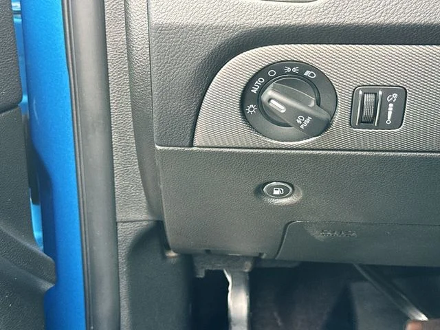 Used 2018 Blue Dodge R/T image 10