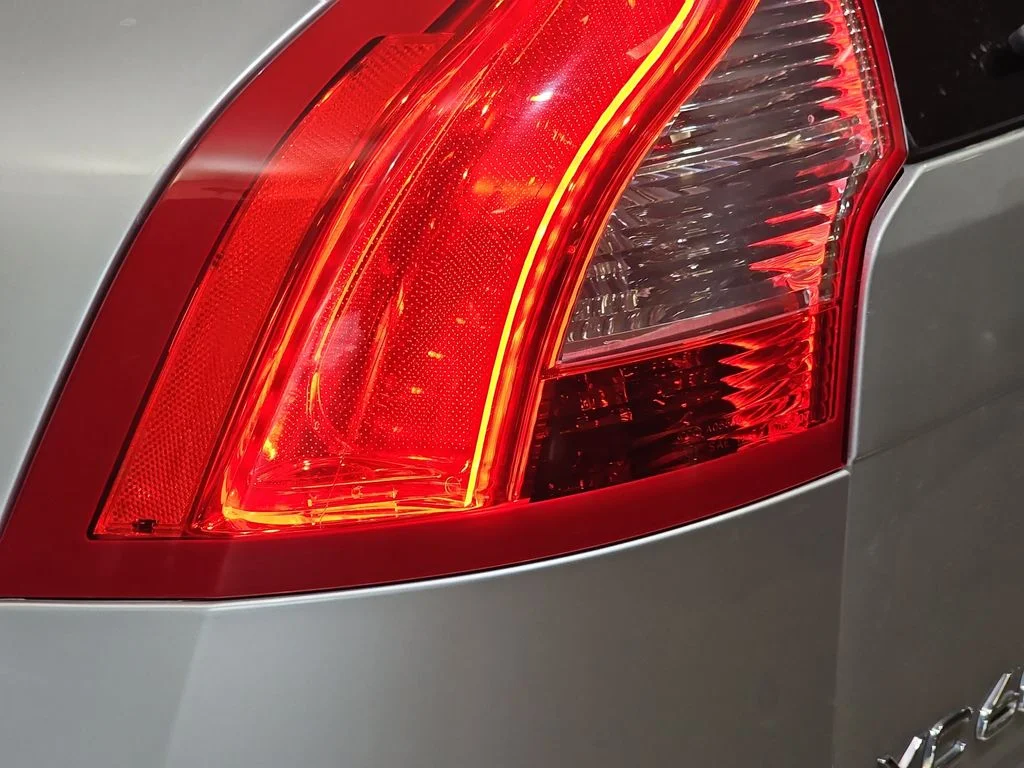 Used 2015 Silver Volvo T6 image 35