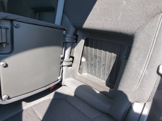 Used 2021 SUMMIT WHITE Chevrolet LT Trail Boss image 19