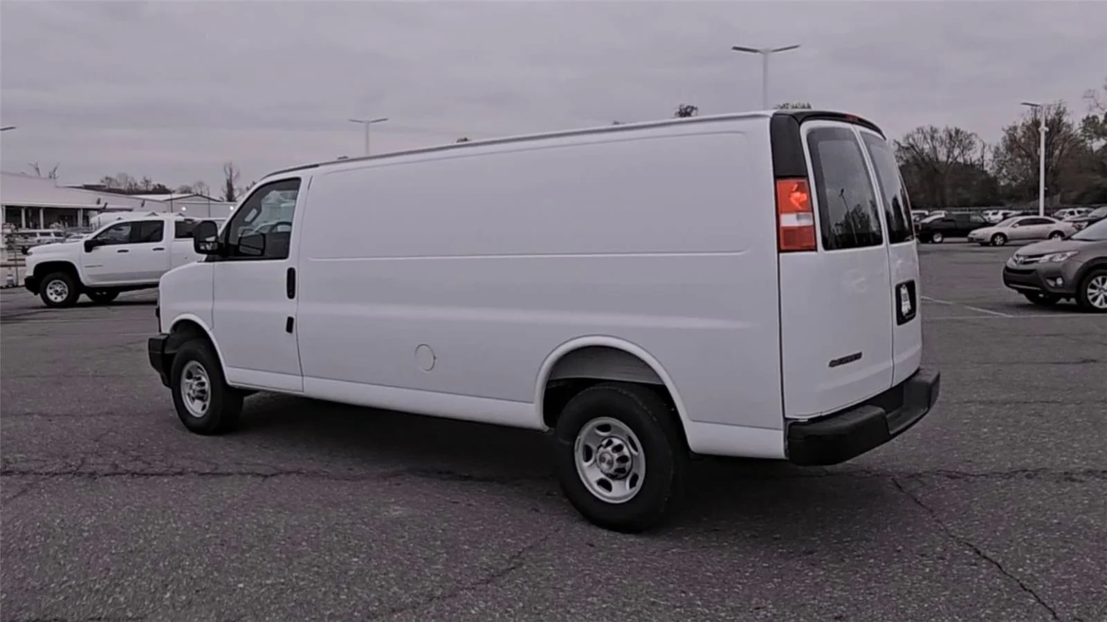 2026 Chevrolet Express Cargo Work Van - Photo 6