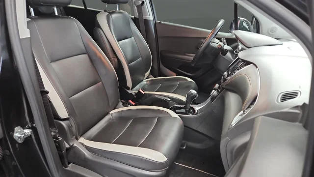 Used 2018 Black Metallic Chevrolet Premier image 25
