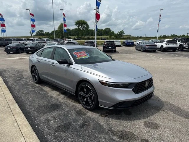 New 2026 Solar Silver Metallic Honda SE image 2