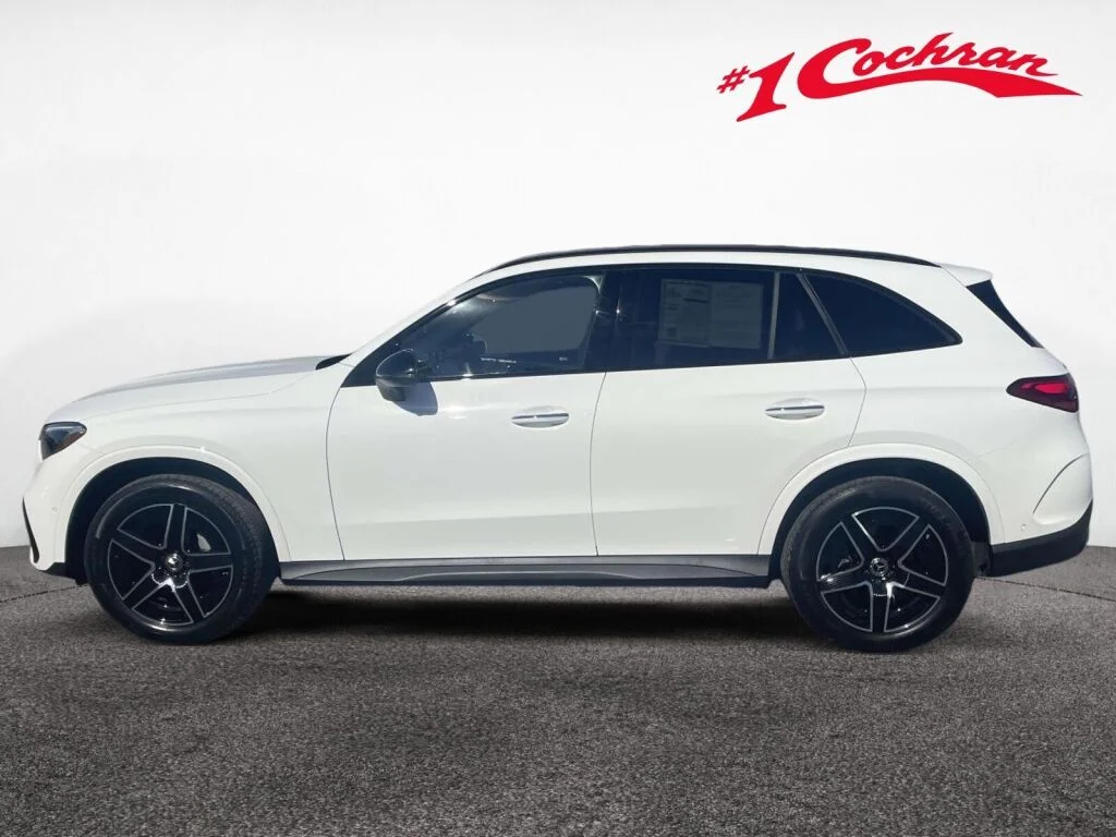 Certified Used 2024 Polar White Mercedes-Benz GLC 300 image 11