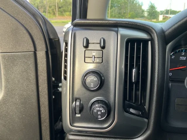 2018 Chevrolet Silverado 1500 LT - Photo 16