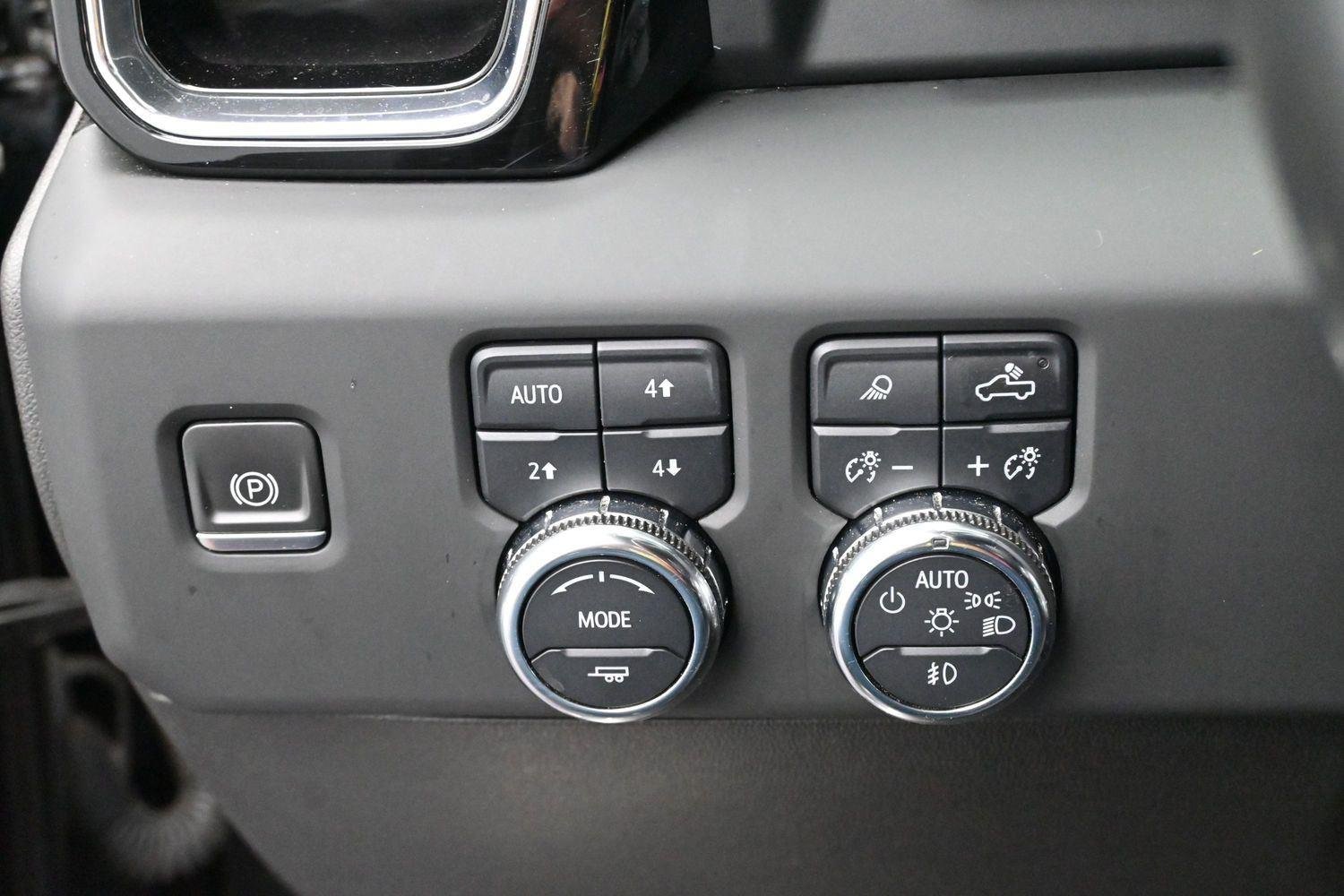 Used 2024 Onyx Black GMC Denali image 20