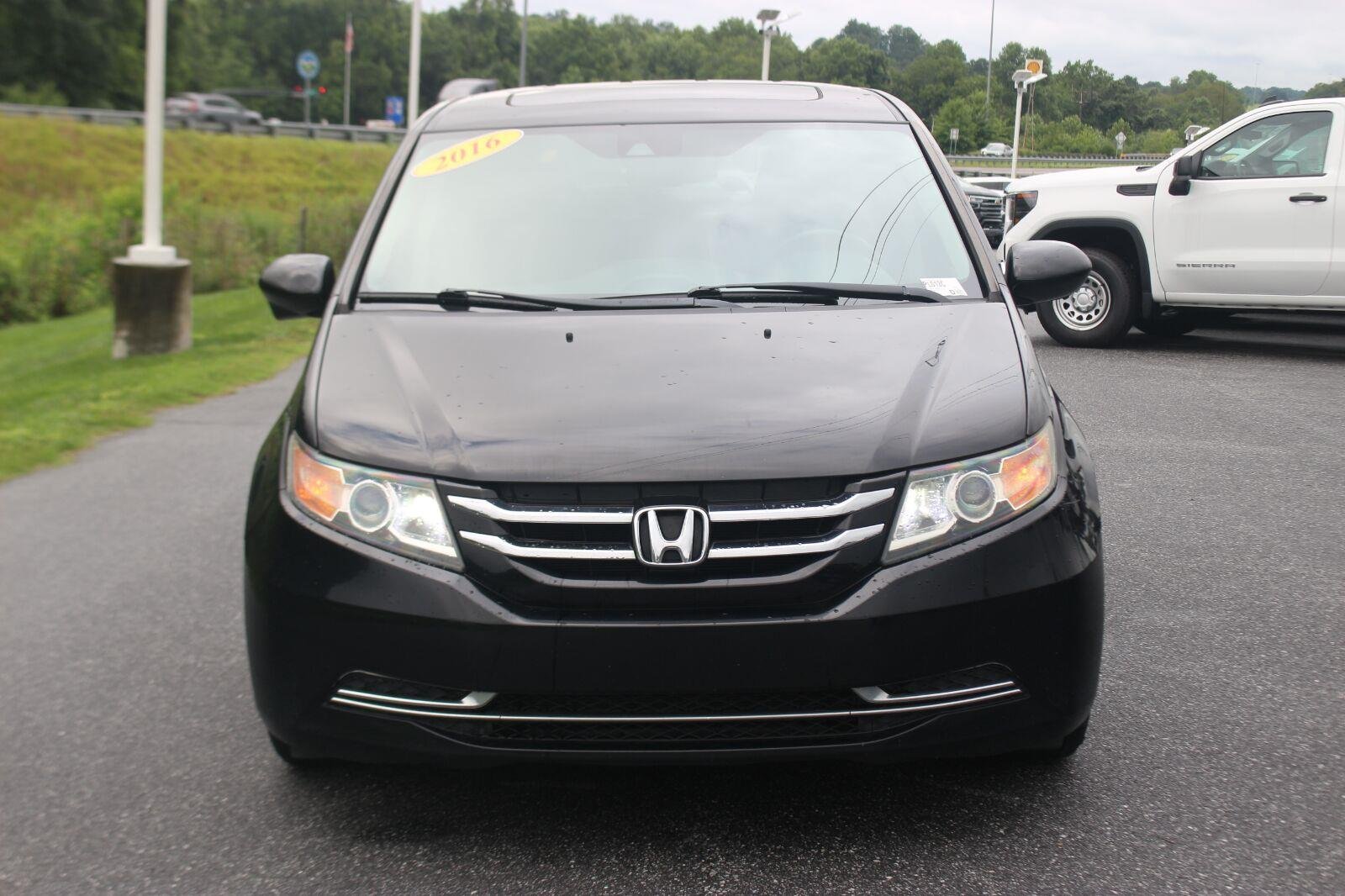 Used 2016  Honda EX-L image 2