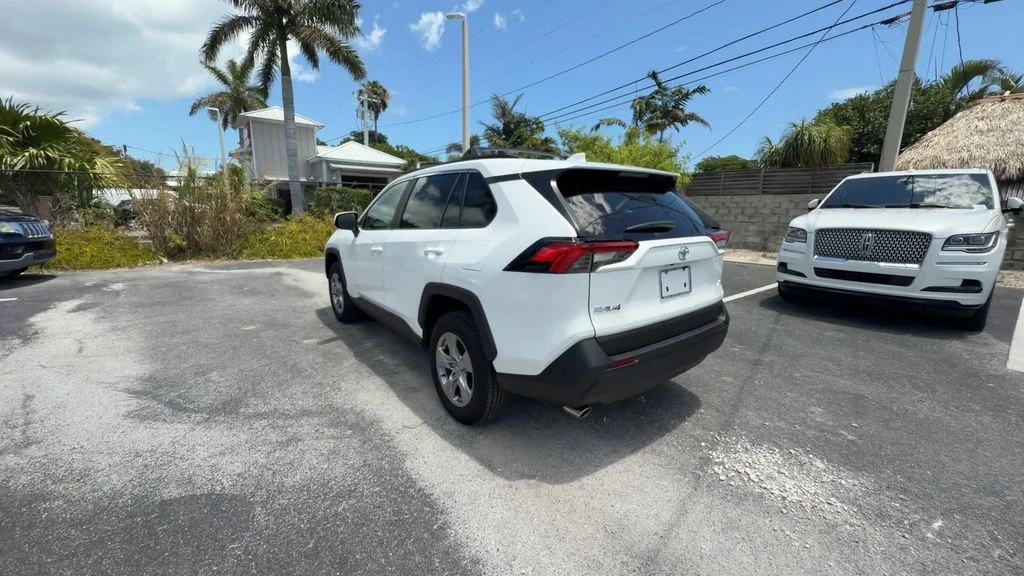 Used 2025 White Toyota XLE image 6