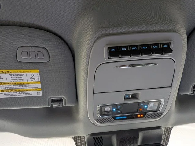New 2026 Glacier Gray Metallic Tri-Coat Ford F-250® Lariat® image 48