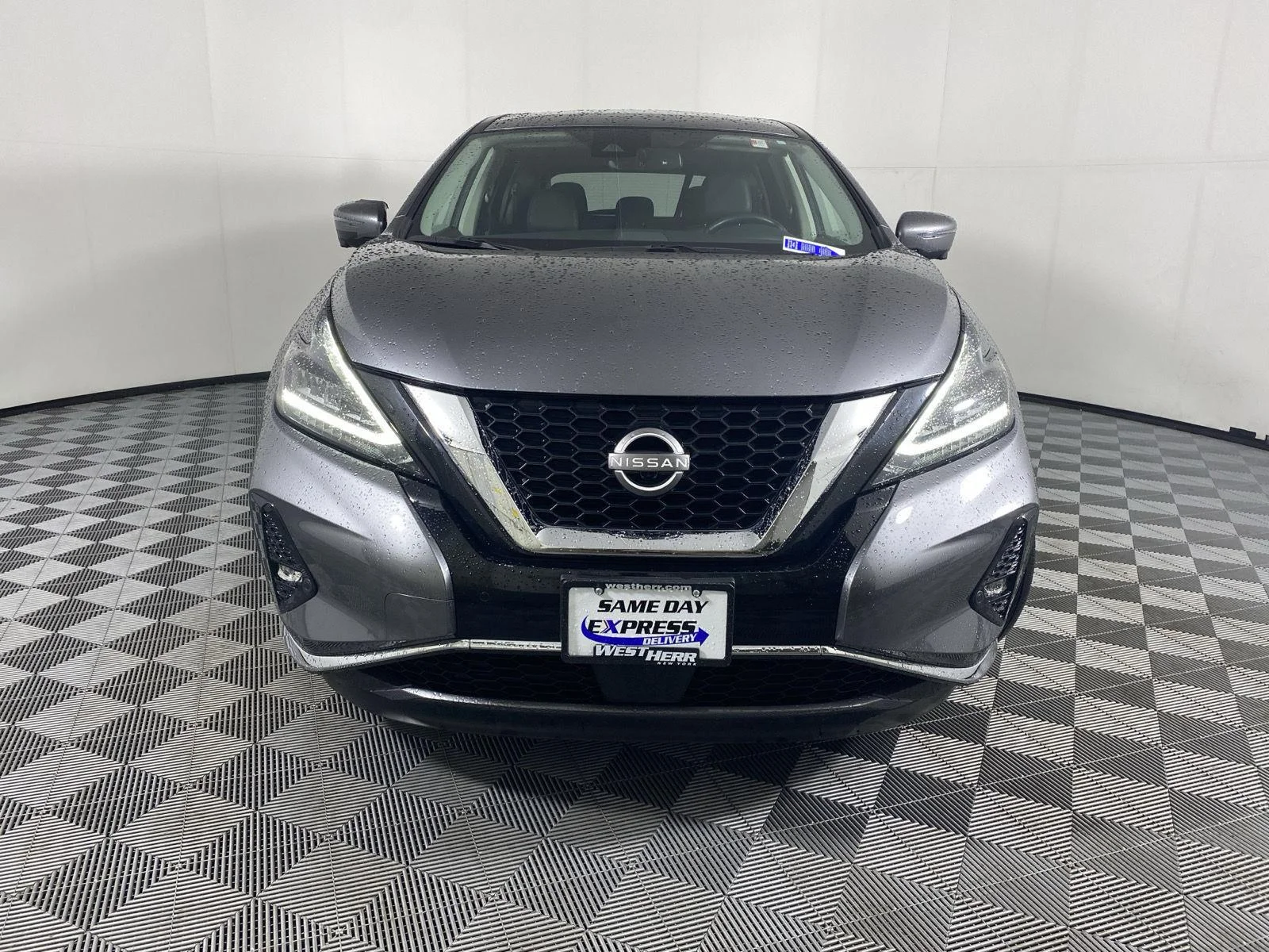 Used 2023 Gun Metallic Nissan SL image 2