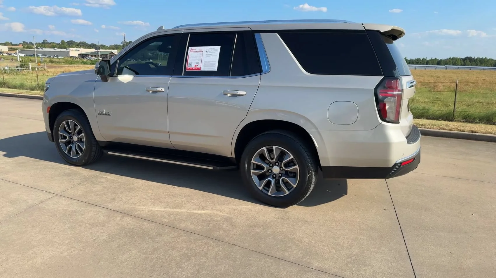 Used 2022 Empire Beige Metallic Chevrolet LT image 7
