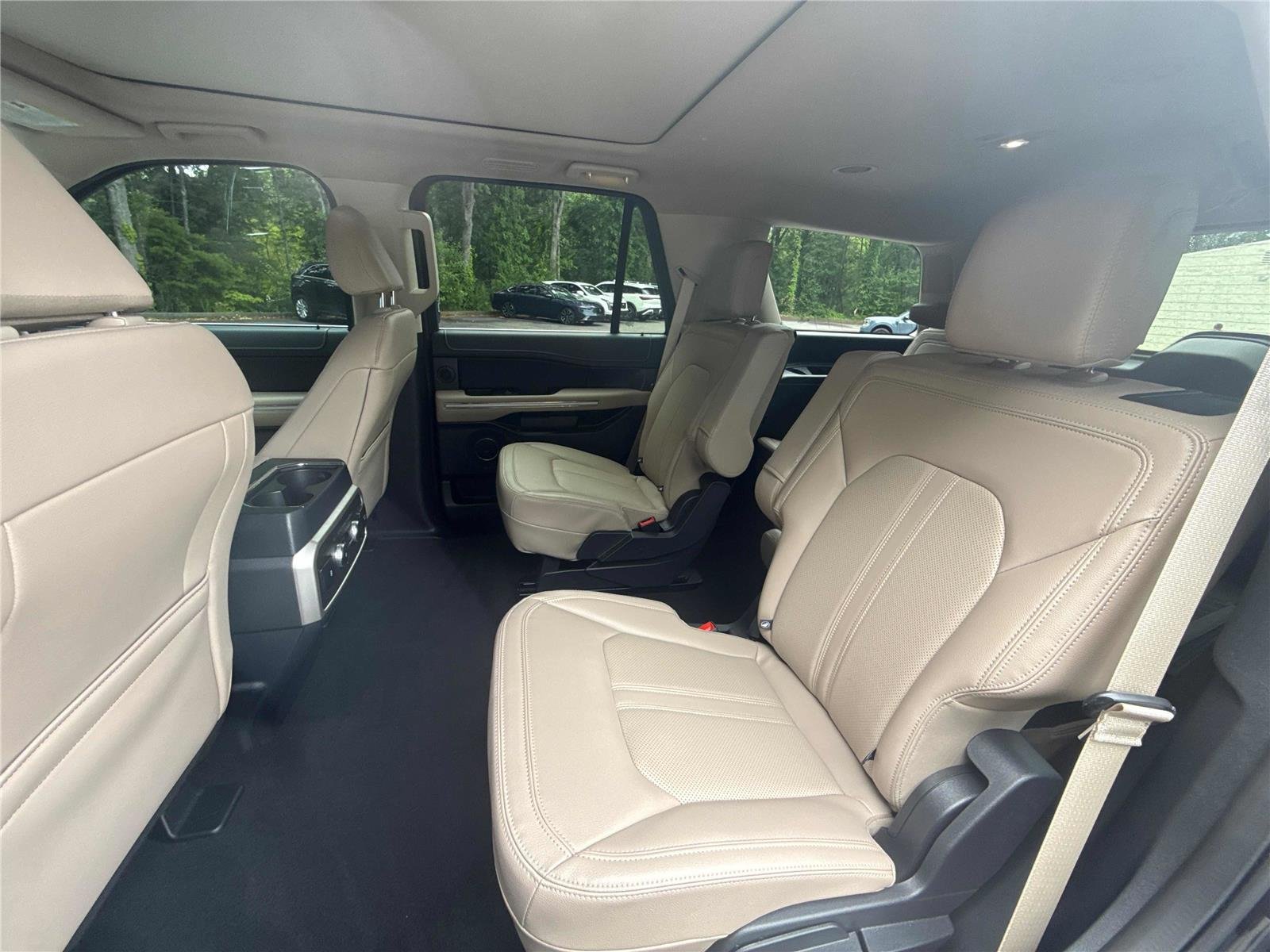 Used 2024 Dark Matter Gray Ford Limited image 12