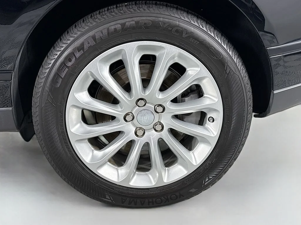 Used 2020  Land Rover HSE image 33