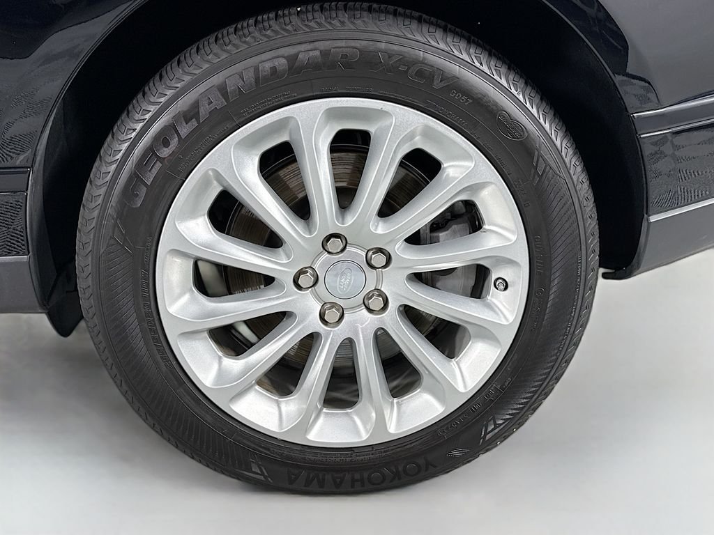Used 2020 Black Land Rover HSE image 33