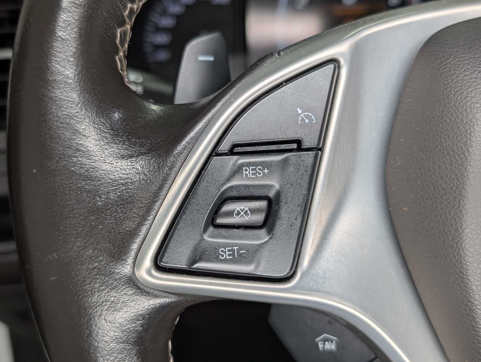 Used 2019 Arctic White Chevrolet 1LT image 30