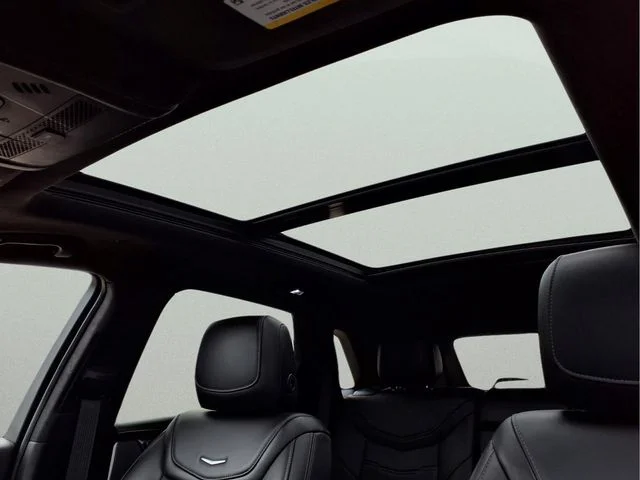 Used 2020 Black Cadillac Sport image 21