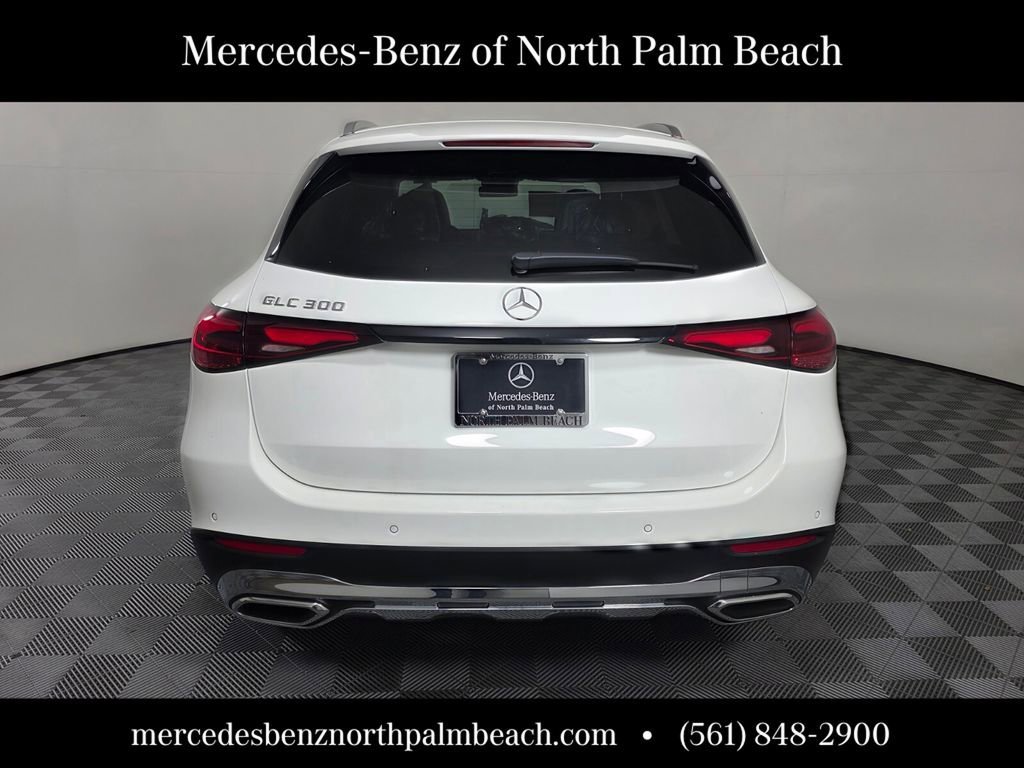 New 2026 Polar White Mercedes-Benz GLC 300 image 33