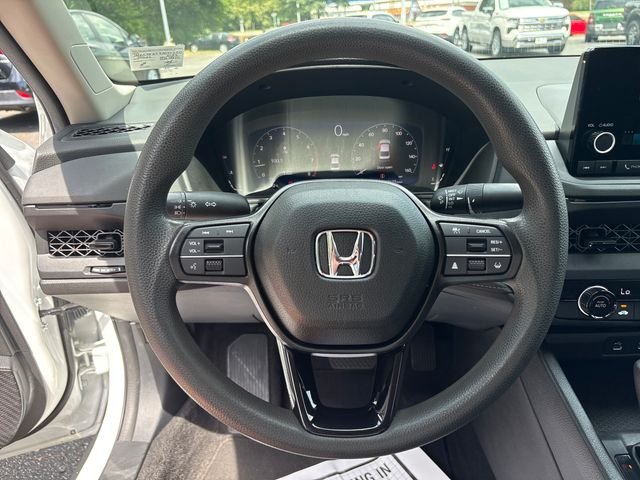 Used 2023  Honda LX image 17