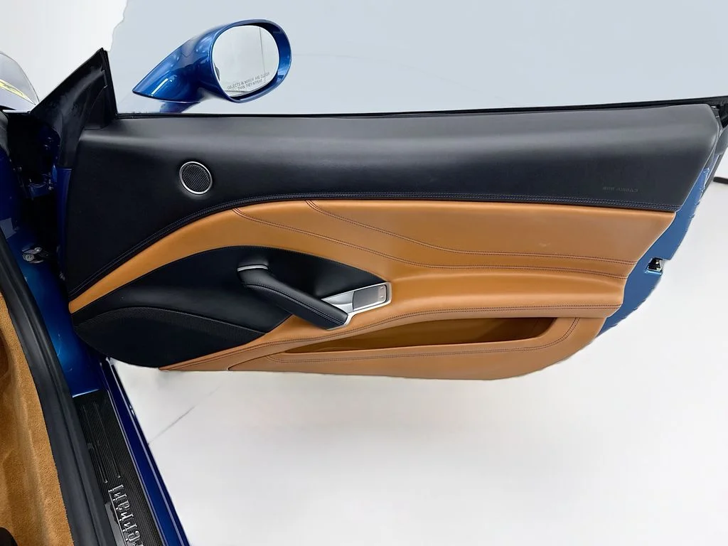 Used 2015  Ferrari T image 31