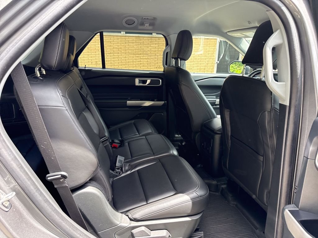 Used 2023 Gray Ford XLT image 32