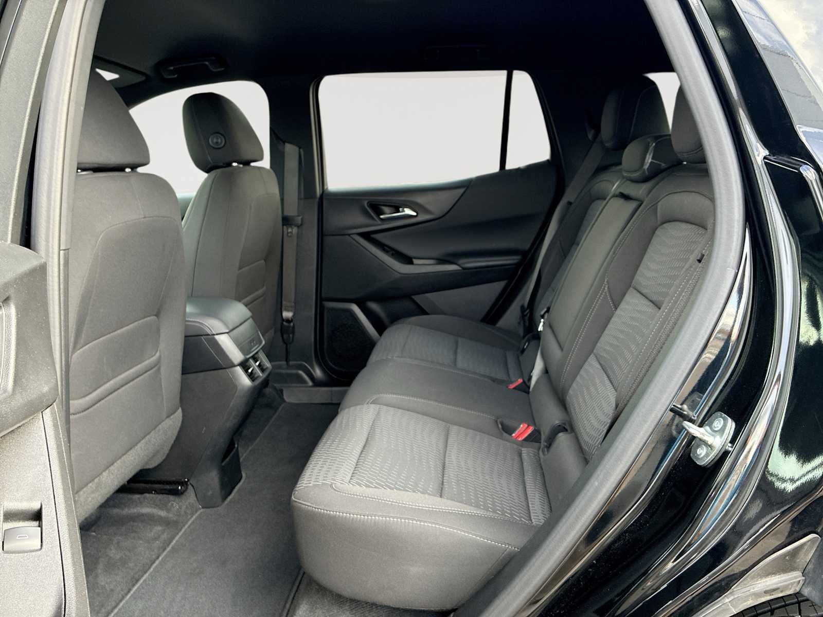 2025 Chevrolet Equinox LT - Photo 25