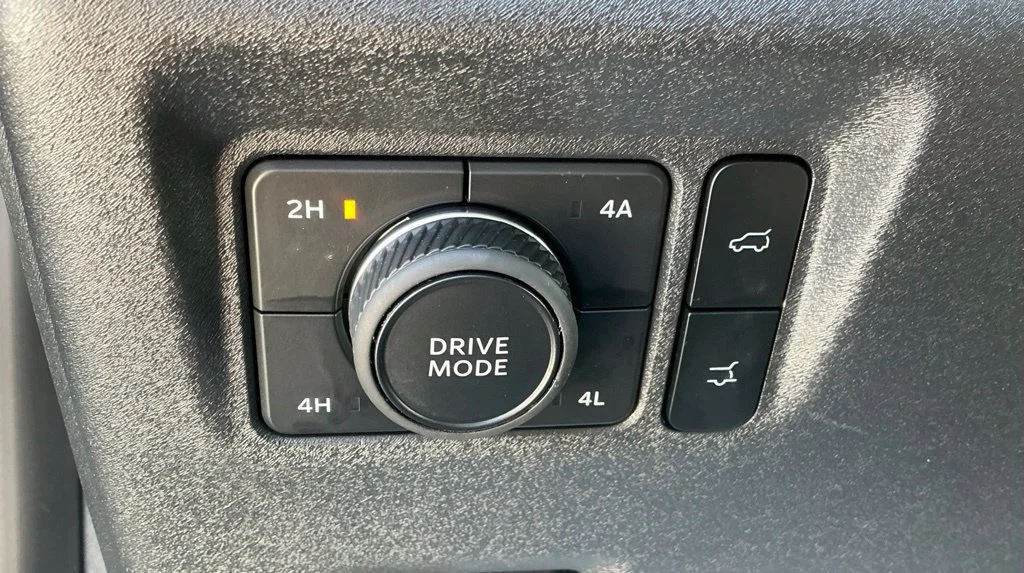 Used 2025 Black Ford Platinum image 22
