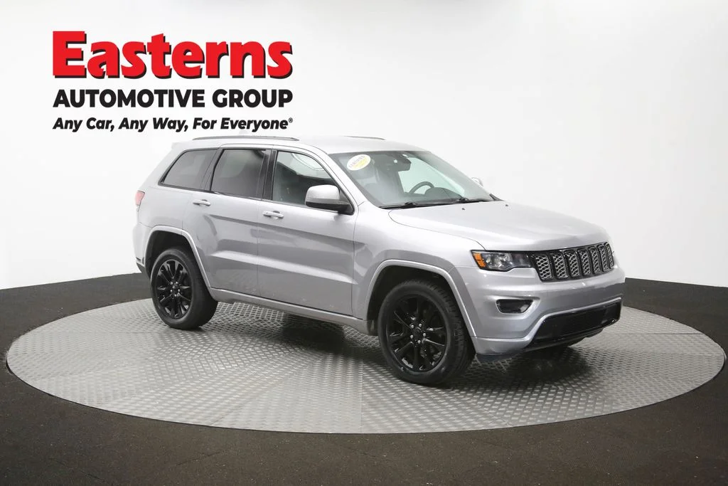 Used 2017 Silver Jeep Altitude image 48