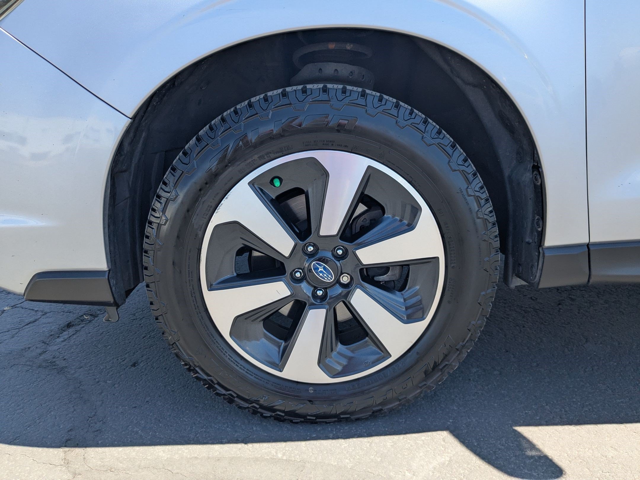 Used 2017 Ice Silver Metallic Subaru  image 32