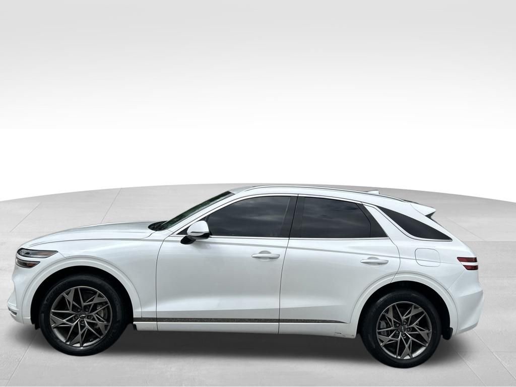 Used 2023 White Genesis 2.5T image 2