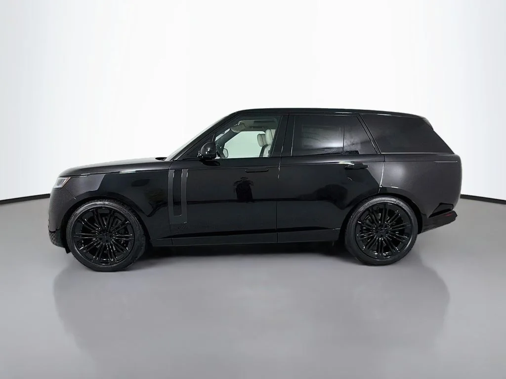 New 2026 Santorini Black Land Rover SE image 8