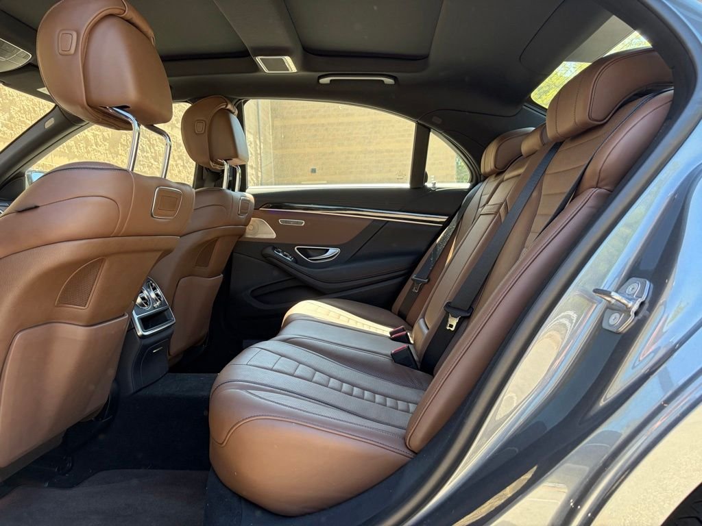 Used 2019 Gray Mercedes-Benz S 560 image 13