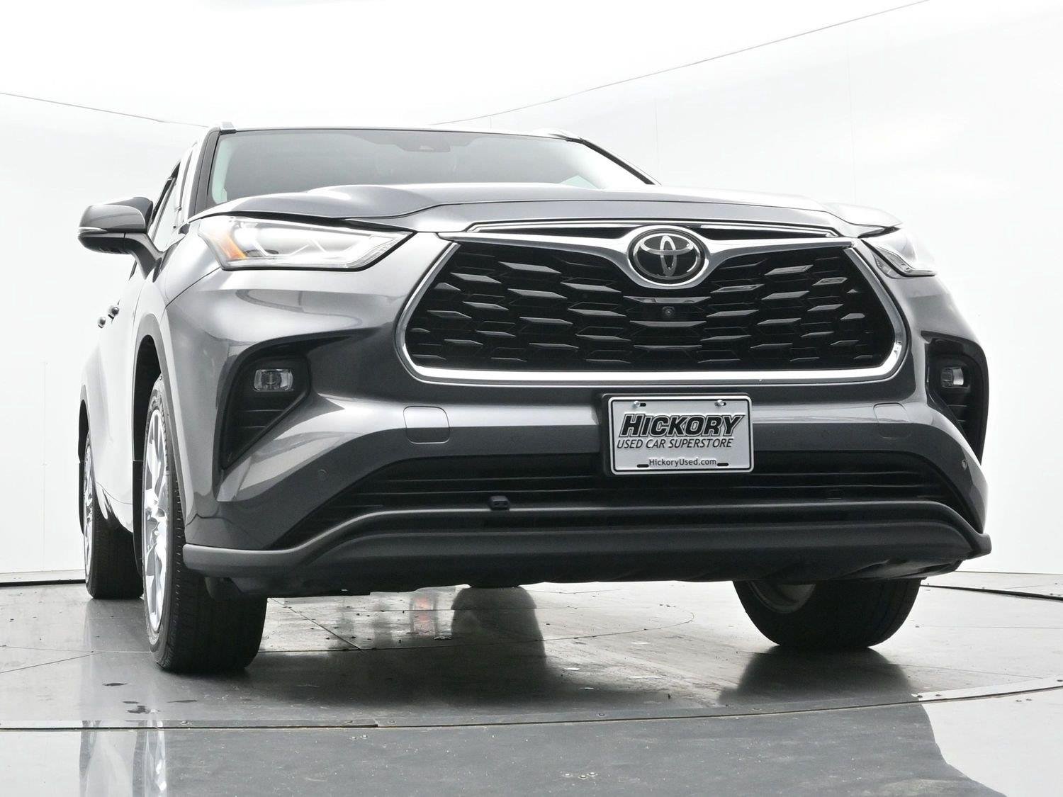 Used 2021 Magnetic Gray Metallic Toyota Limited image 44