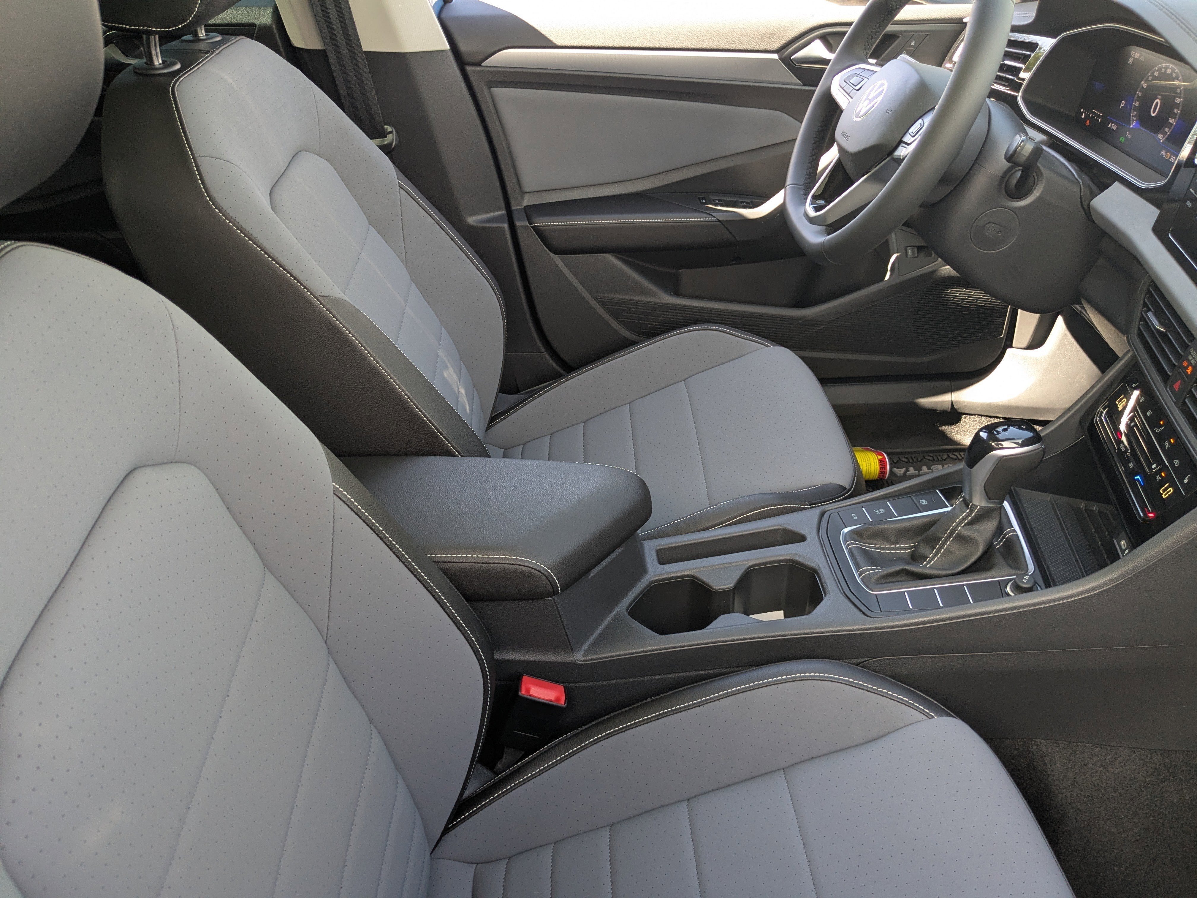 2026 Volkswagen Jetta SE - Photo 7