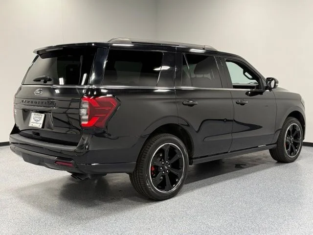 Used 2022 Black Ford Limited image 10