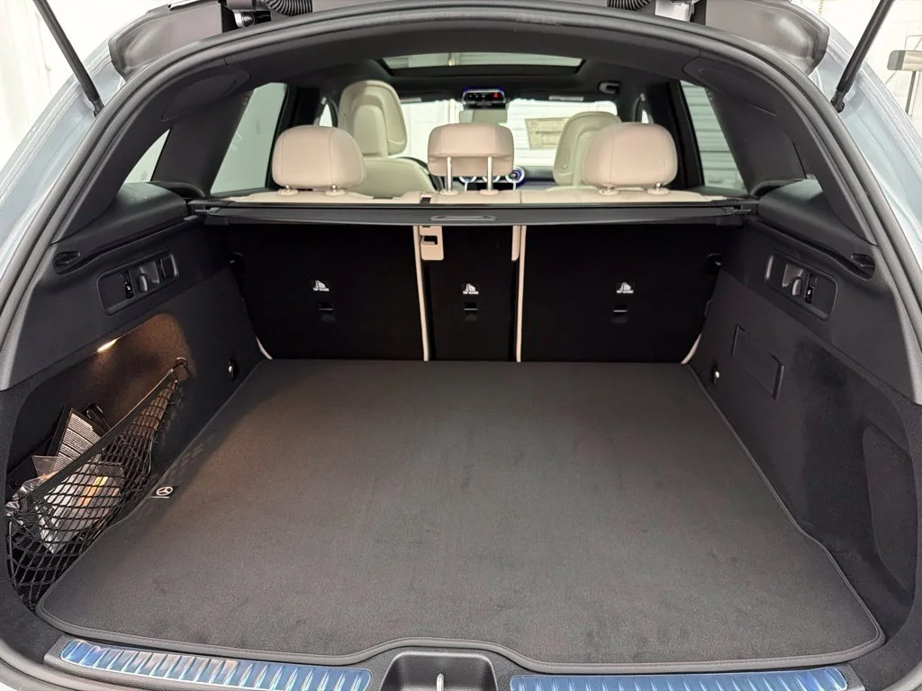 New 2027 Silver Mercedes-Benz GLC 300 image 24