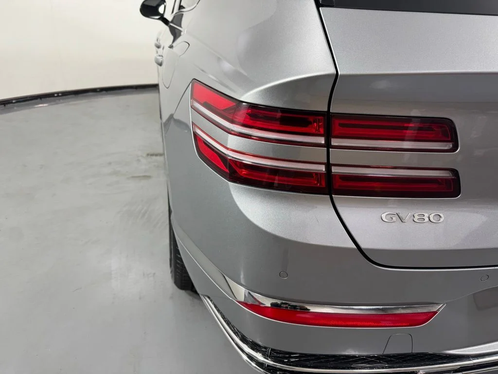 Used 2025 Silver Genesis 2.5T image 10