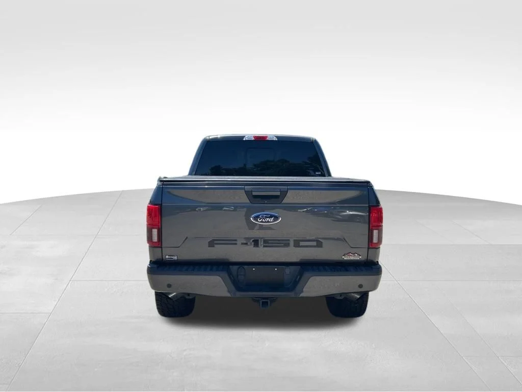 Used 2018 Gray Ford XLT image 4