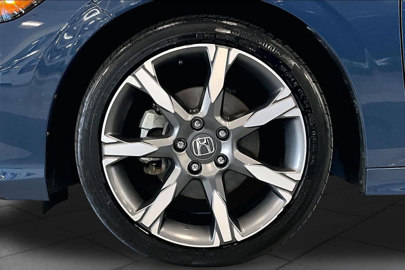 Used 2025 Blue Lagoon Pearl Honda Sport Touring image 11
