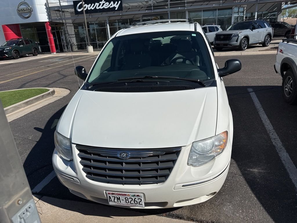 Used 2005 Chrysler Town & Country Limited with VIN 2C8GP64L25R524649 for sale in Mesa, AZ