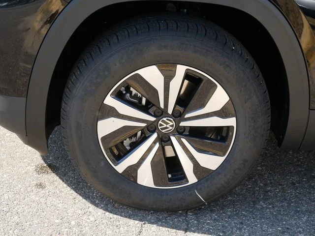 New 2026 Black Volkswagen 2.0T SE image 5
