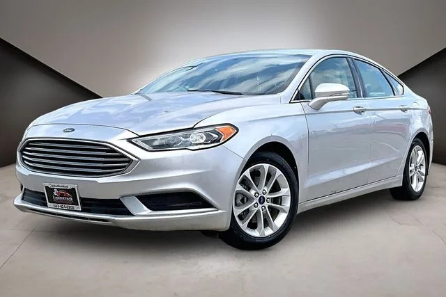 2018 Ford Fusion SE FWD's photo