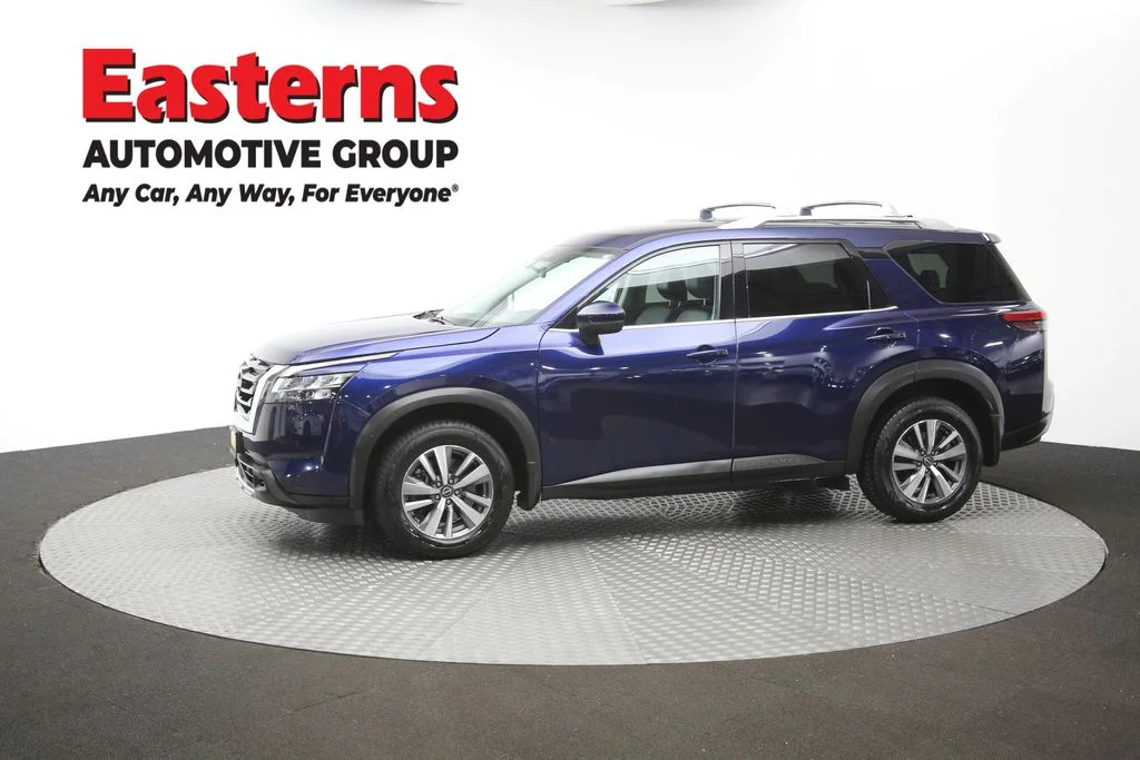 Used 2023 Blue Nissan SL image 59