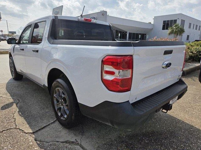 Used 2024 Oxford White Ford XLT image 3