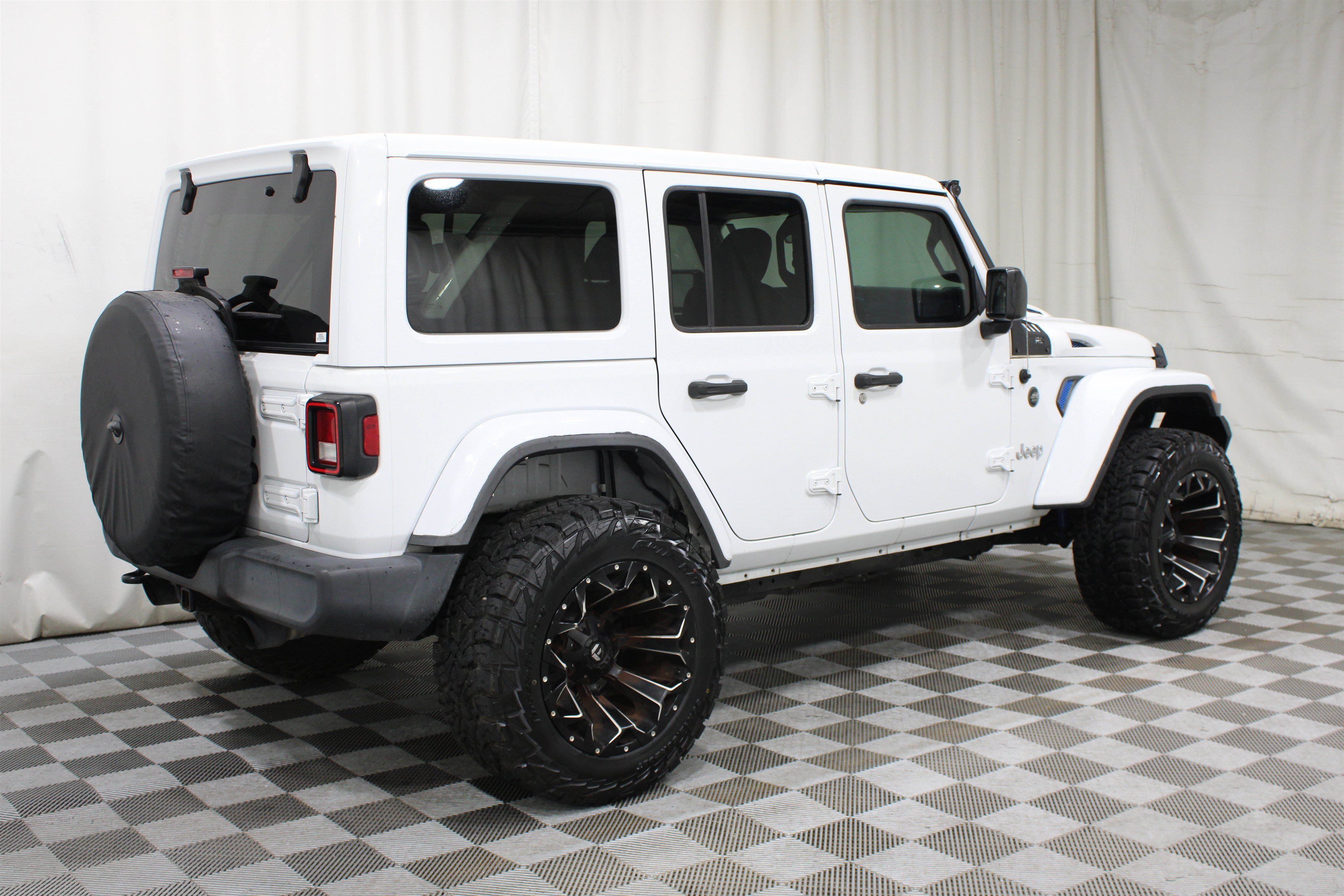 Used 2018 Bright White Clearcoat Jeep Sport S 4x4 image 27