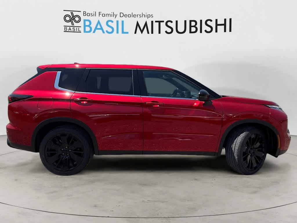 New 2026 Red Diamond Mitsubishi LE 1.5T S-AWC image 2