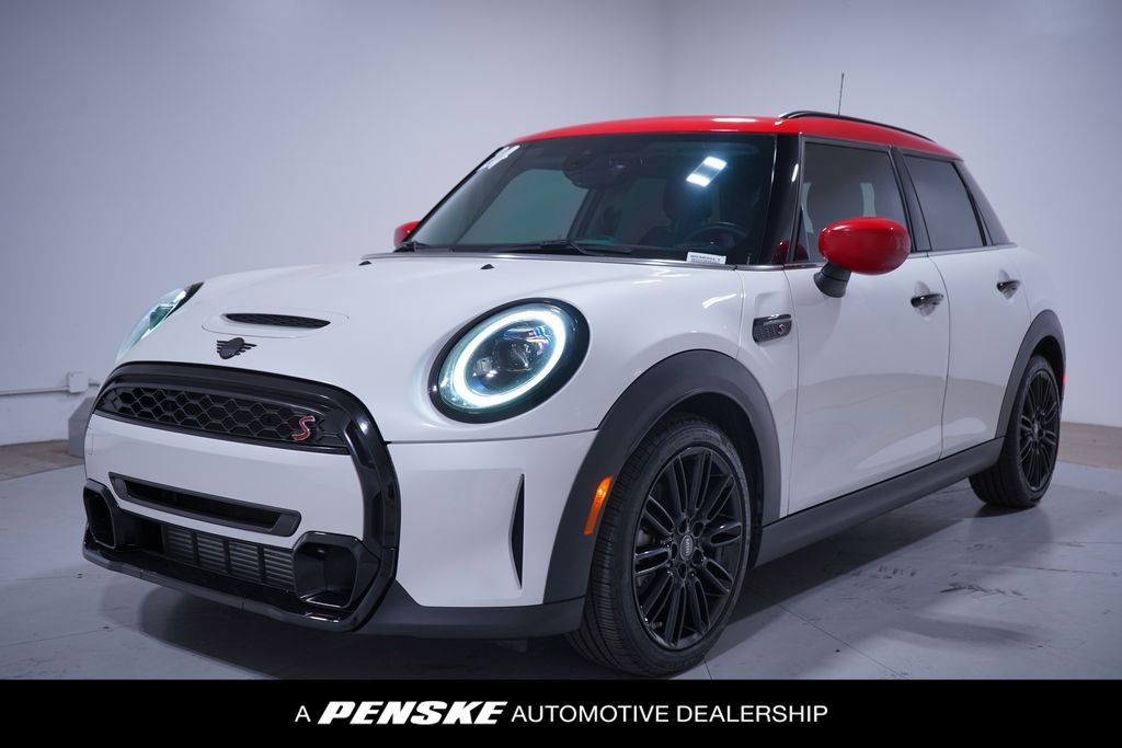 2024 MINI Hardtop 4 Door