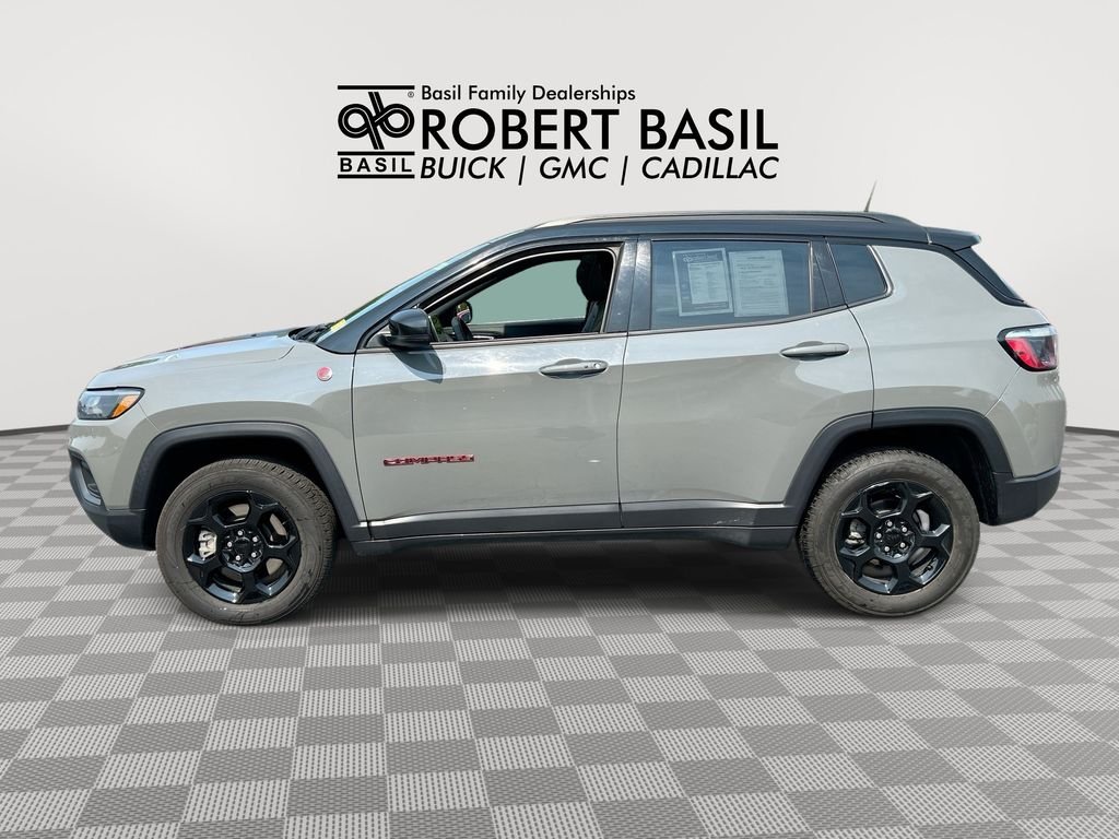 Used 2024 Gray Jeep Trailhawk image 5