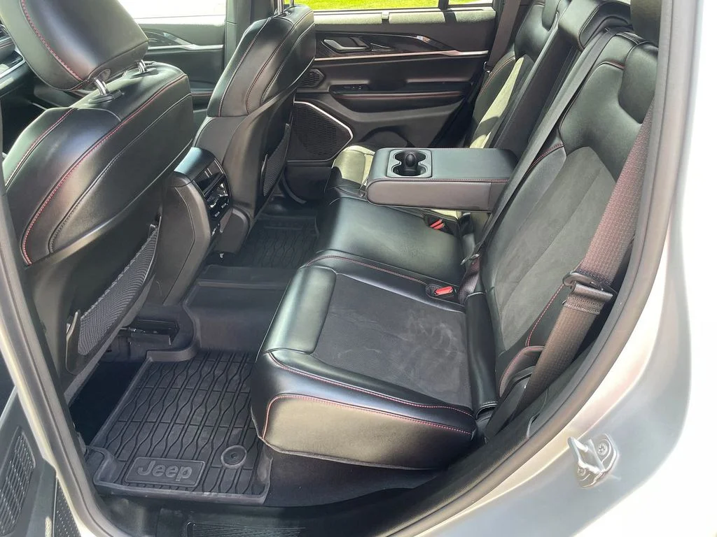 Used 2022 Silver Zynith Jeep Trailhawk image 10