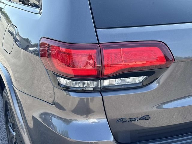 Certified Used 2019 Gray Jeep Altitude image 11