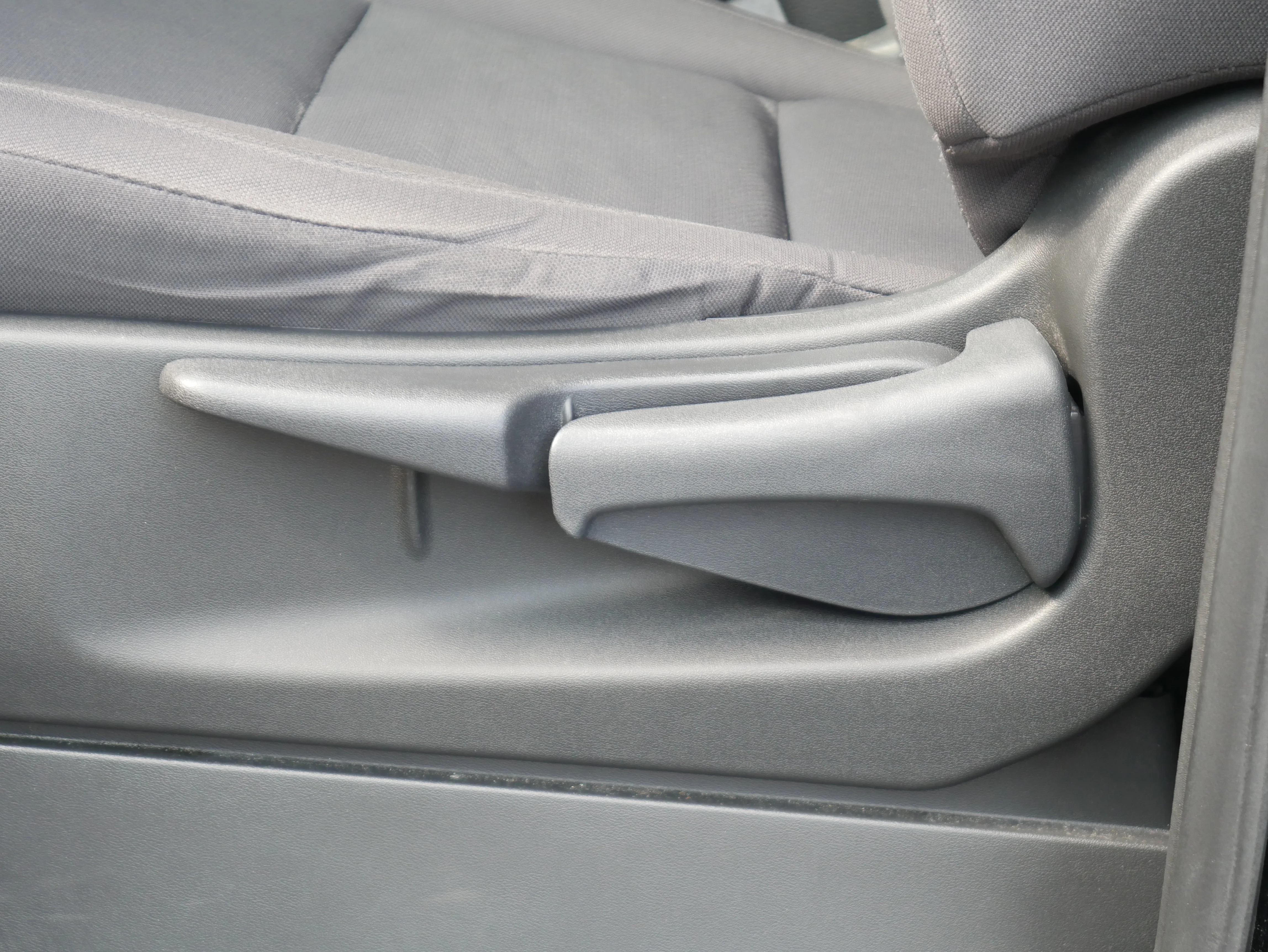 2023 Nissan Frontier S - Photo 13
