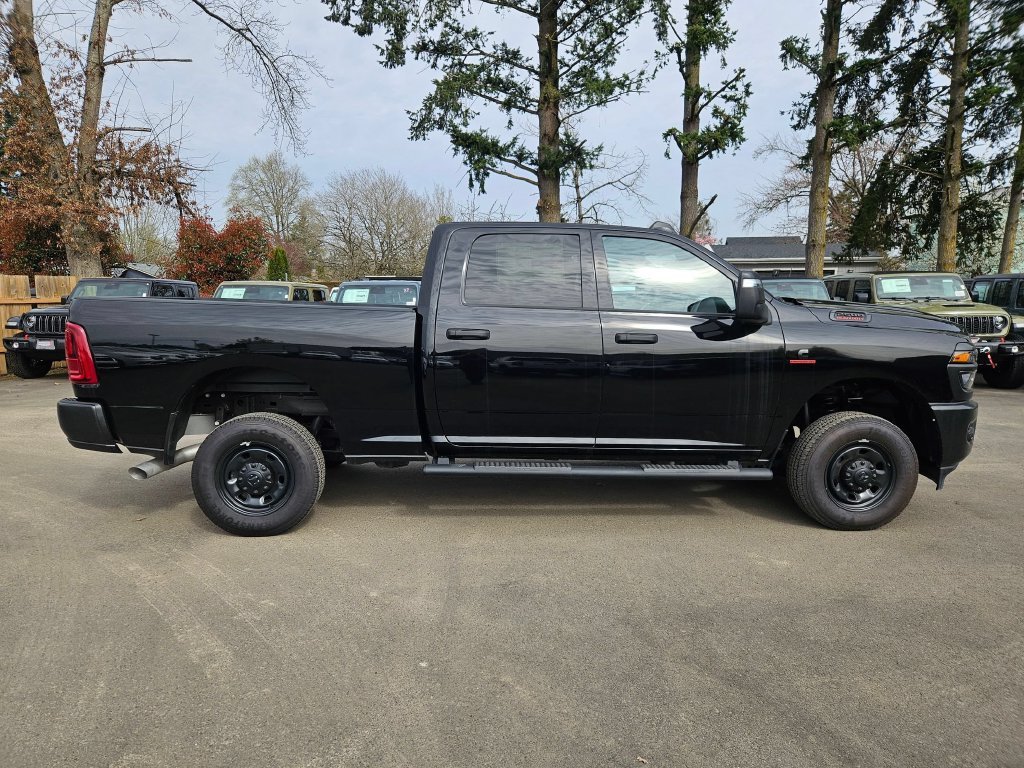 New 2025 Diamond Black Crystal Pearl-Coat Exterior Paint RAM Tradesman image 8